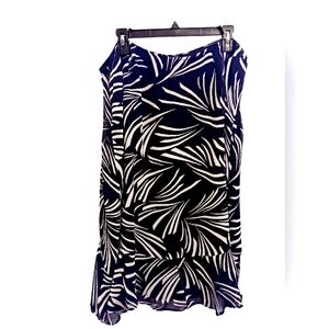 Black & White Palm Leaf Print Flowy Midi Skirt Size by Style & Co Woman Size 18W